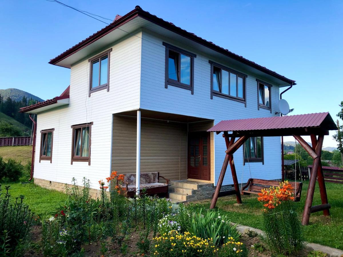 ЮрДар Villa Iltsi Екстериор снимка